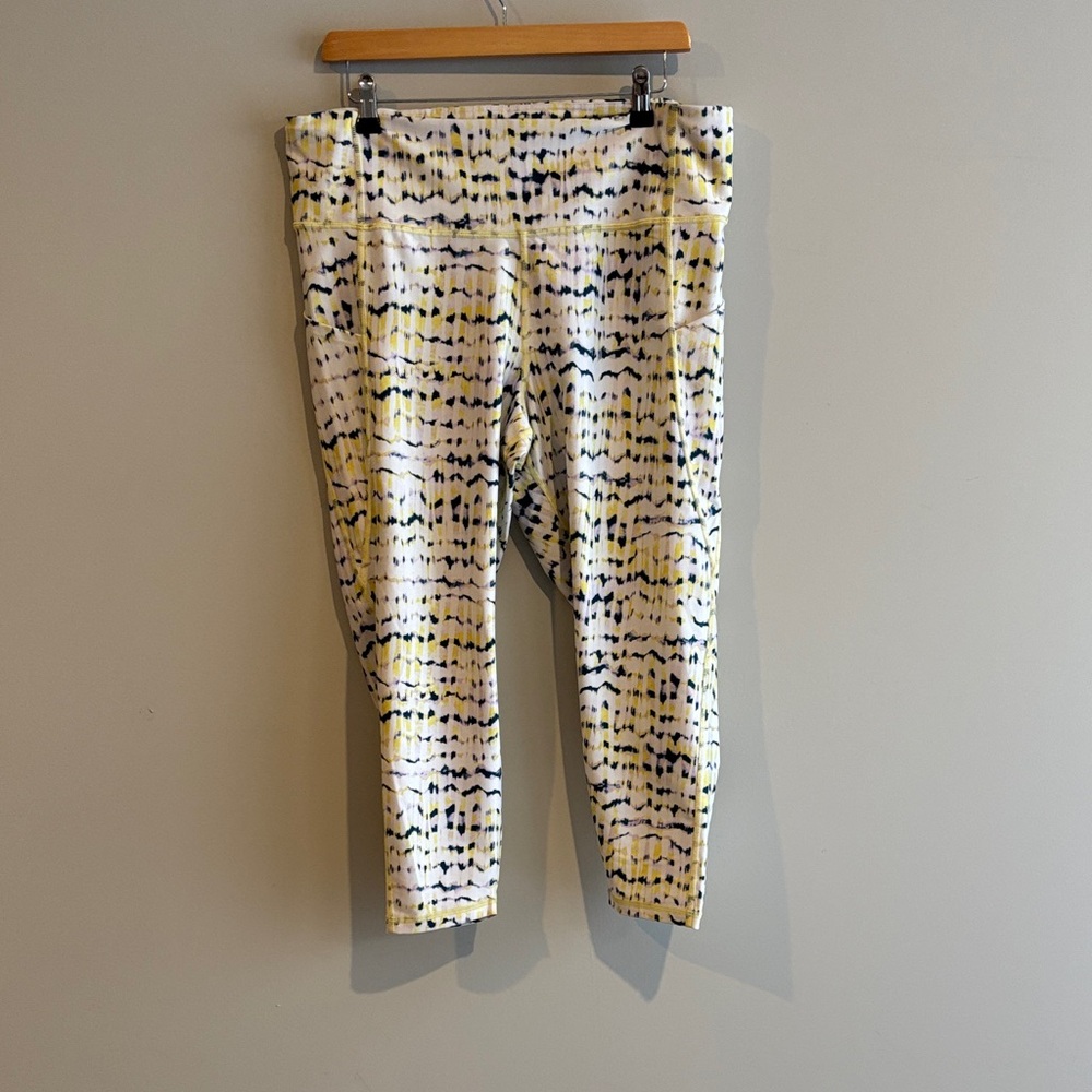 GAP Women's Yellow and Blue Patterned Capri Leggings